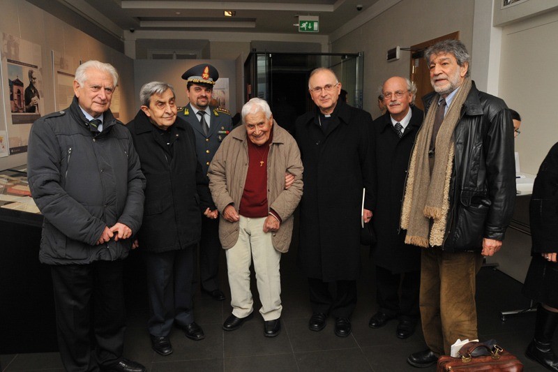 Lucca, Palazzo delle Esposizioni FBML, 3 dicembre 2011 - Da sinistra M. Favilla, D. Maselli, G. Failla Arturo Paoli, I. Castellani, A. Del Carlo, L. Zoja
